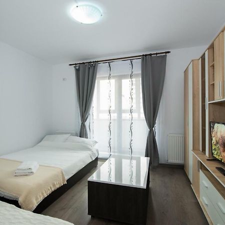 Ferienwohnung Rezident militari Chiajna Exterior foto