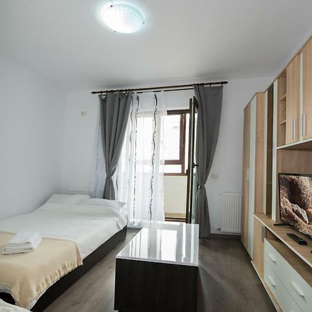 Ferienwohnung Rezident militari Chiajna Exterior foto