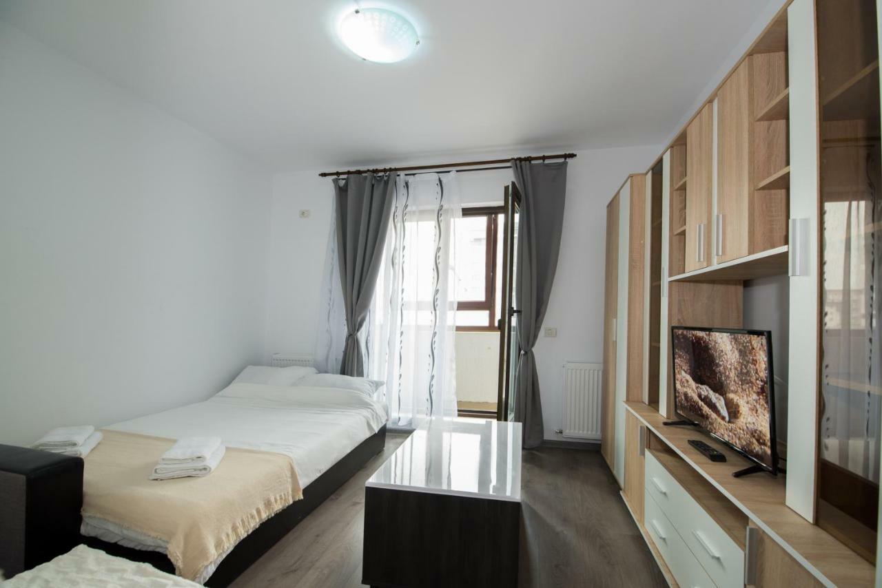 Ferienwohnung Rezident militari Chiajna Exterior foto